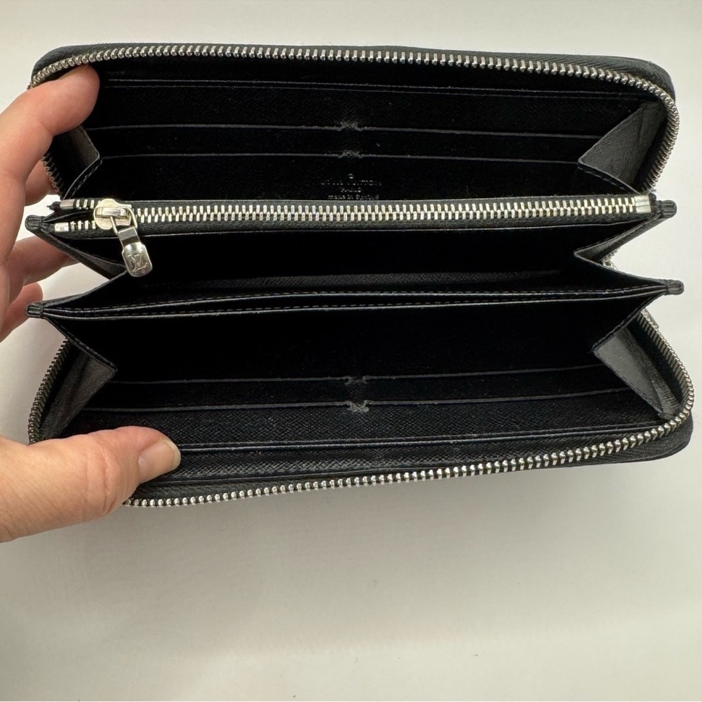 Louis Vuitton Electric Black Epi Zip Around Wallet - Picture 8 of 8